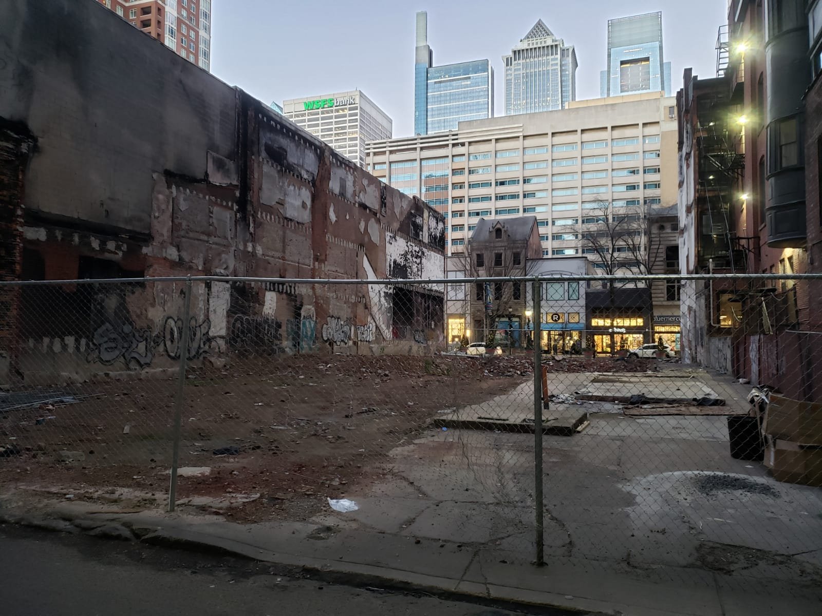 The vacant site at 1706–1710 Walnut Street after the 2020 fire